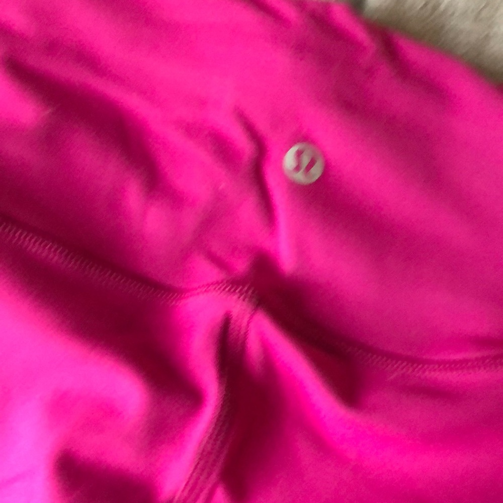 Lululemon wonder train size 2.